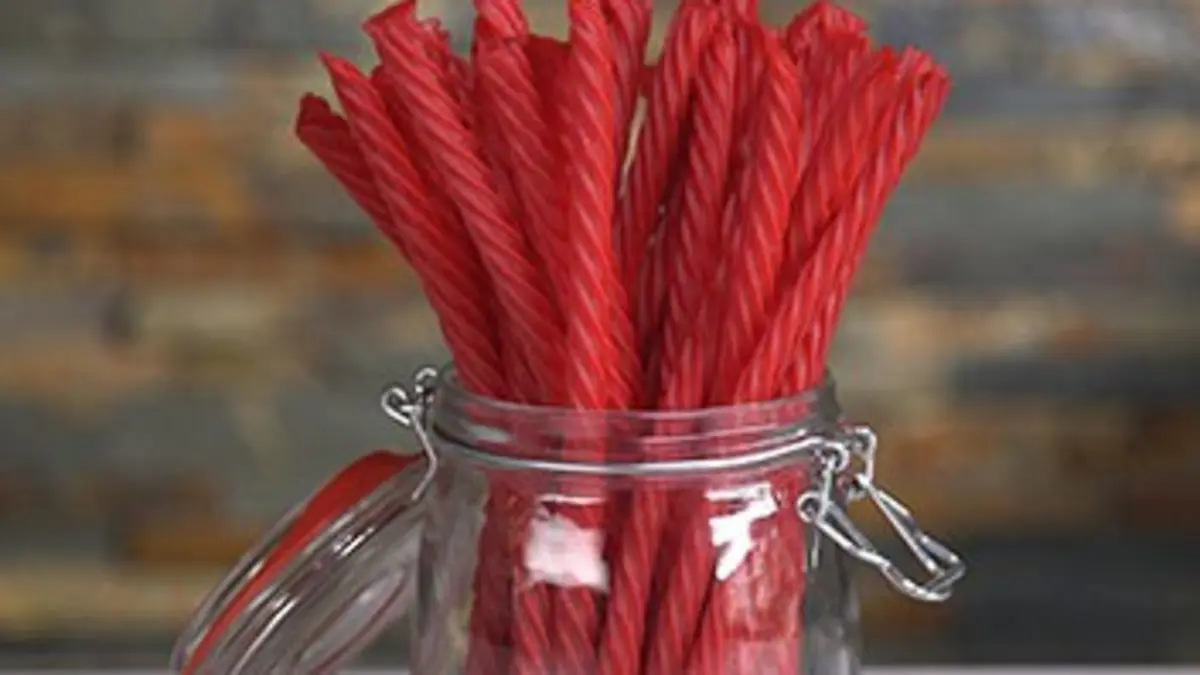 Food Factory S05E01 Rouleaux rouges