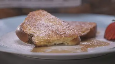 Nouilles instantanées et barres chocolatées
