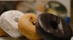 Food Factory USA Donuts et pepperoni