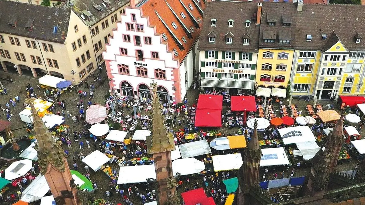 Food markets E05 Le marché de la cathédrale