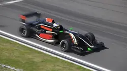 Visuel de Feature Race
