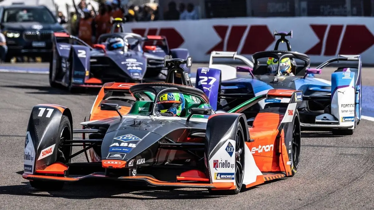 Formule E : And We Go Green