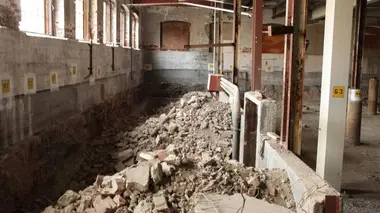Fortune à l'abandon S01E00 L'usine à papier
