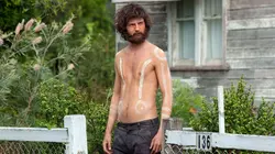 Foudre  S04E01 Australie, route 123