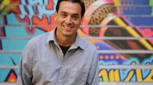 Foule sous contrôle S01E07 Un pas en avant