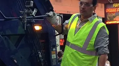 Une foule paresseuse