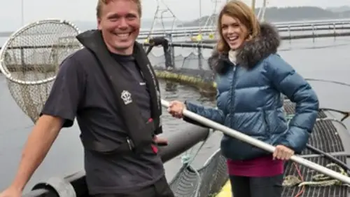 Fourchette et sac à dos S04E00 Destination Norvège