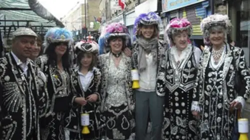 Fourchette et sac à dos S05E01 Destination Londres