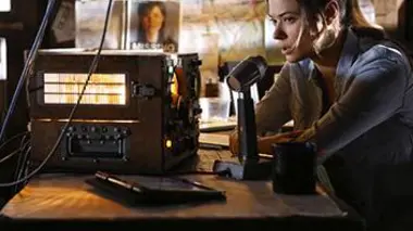 Frequency S01E01 Sur la même longueur d'onde
