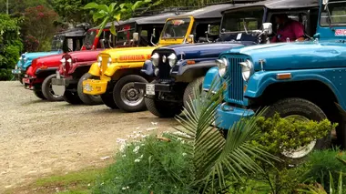 La Jeep Holden Hawk