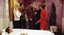 Friends S08E13 Celui qui découvrait les joies du bain