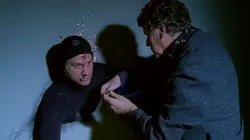 Fringe  S01E10 Passe-murailles