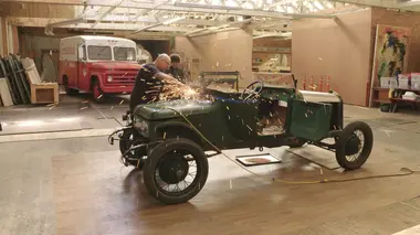 Full Custom Garage Concept car sauvage