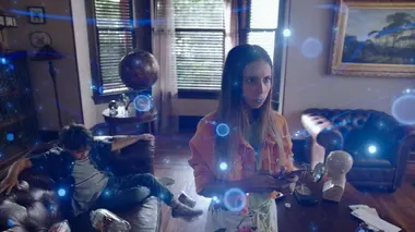 Gabby Duran, Baby-sitter d'extraterrestres S02E05 Duo-Duel