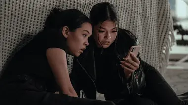 Des débuts compromis