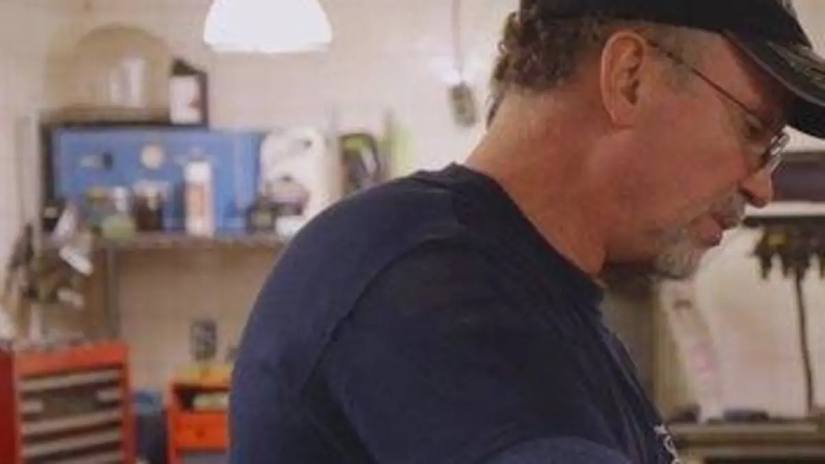 Garage Collector S02E12 The Belly Tank Racer