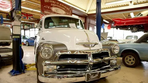 Garage Collector S02E09 A Classic Coach