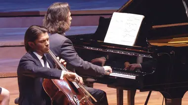 Gautier Capuçon et Frank Braley interprètent Beethoven à la Fondation Louis Vuitton de Paris