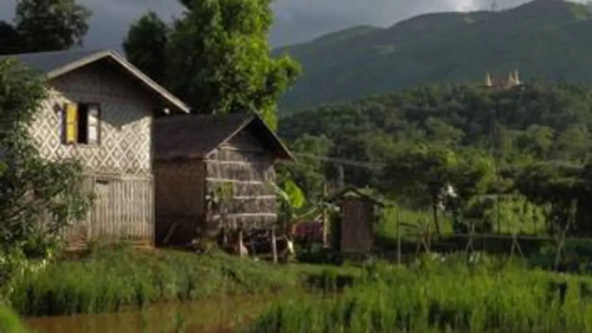GEO Reportage Birmanie : le moine, le village et la lumière