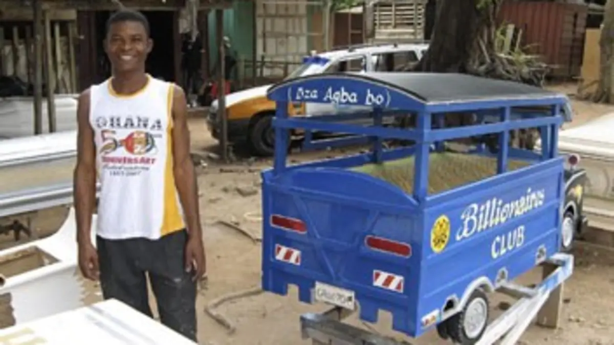 Ghana, sépultures sur mesure