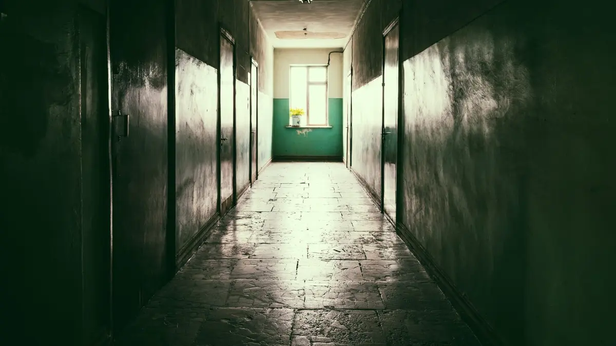 Ghost Brothers : enquêtes à l'aveugle Les ennuis en bouteille