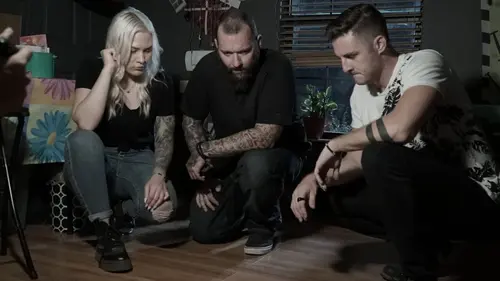 Ghost Loop : la menace des spectres Du berceau à la tombe