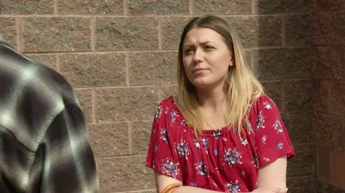 Ghosted : Avis de recherche S01E01 Julia et Delmond