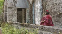 Ghosts : Fantômes à la maison S01E09 Le fan d'Alberta en streaming