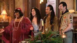 Ghosts : Fantômes à la maison S02E09 L'esprit de Noël : 1ère partie