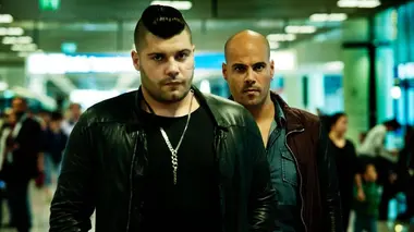 Gomorra S02E09 Une femme libre