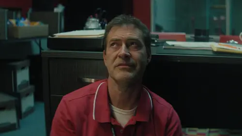 Good American Family S01E03 Des fantômes de partout