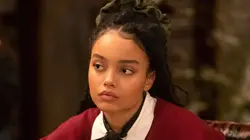 Gossip Girl S02E01 Bal des délinquantes en robe bleue