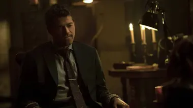 Gotham Knights S01E13 La nuit des Hiboux