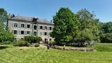 Maisons de famille : entre bonheur et galères