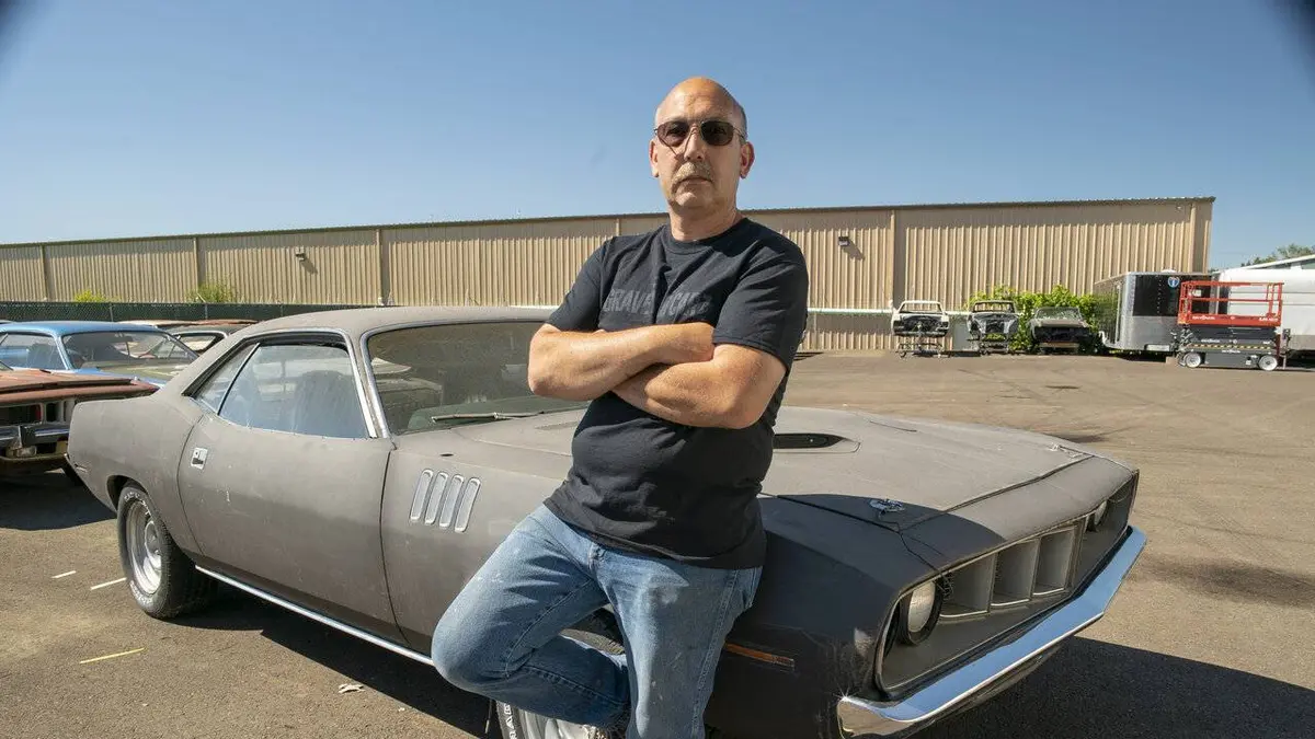 Graveyard Carz S10E02 Tout le monde aime Raymond