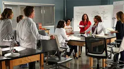 Grey's Anatomy S16E20 En chantant