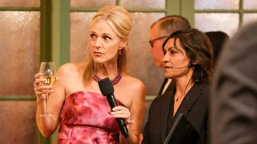 Grey's Anatomy : Station 19 S06E18 Le bal des pompiers en streaming