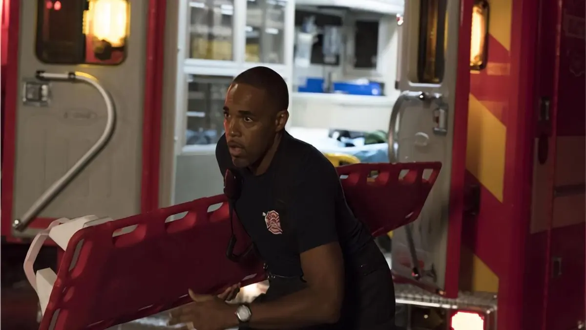 Grey's Anatomy : Station 19 S01E02 Pas de fumée sans feu