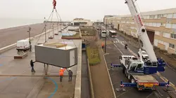 Grues et camions : les géants des chantiers