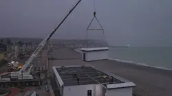 Grues et camions : les géants des chantiers