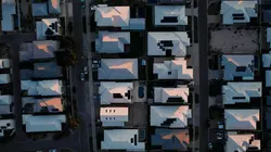 Visuel de Guerre des voisins : ma vie est un enfer