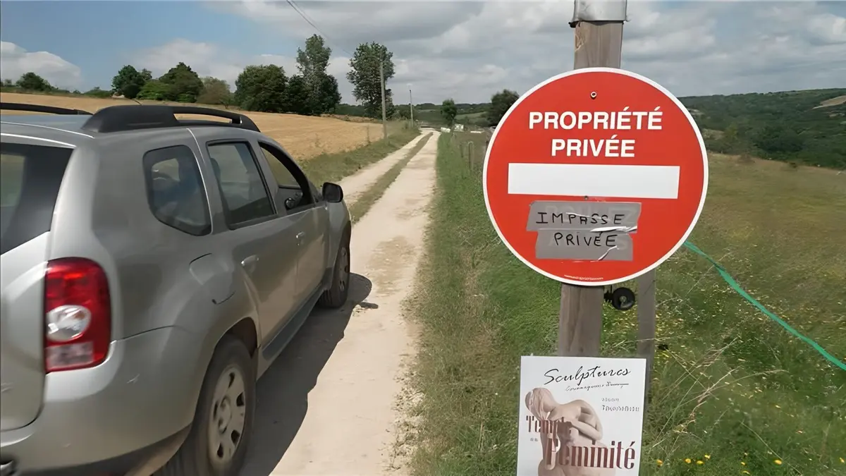 Visuel de Guerre des voisins : ma vie est un enfer