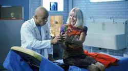 H S01E08 Une belle maman