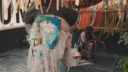 Habille-nous, Africa