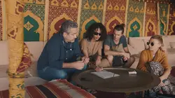 Habille-nous, Africa