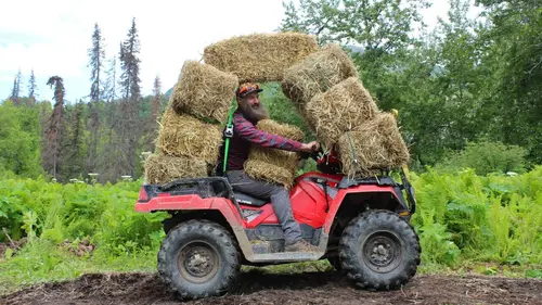 Habitations en péril : le ranch des Raney Ravitaillement aérien