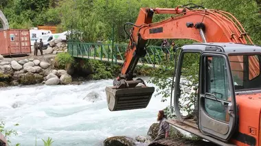 Habitations en péril : le ranch des Raney Au pied du mur