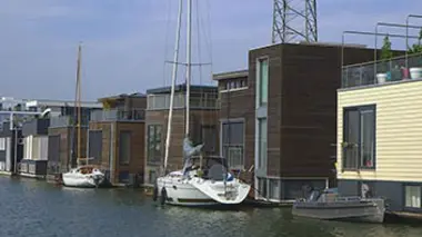 Pays-Bas, les maisons flottantes d'Ijburg