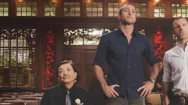 Hawaii 5-0 S08E23 Ka Hana A Ka Makua, O Ka Hana No Ia A Keiki (Tels parents, tels enfants)