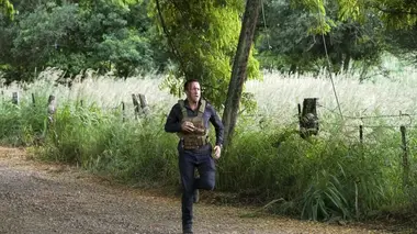 Hawaii 5-0 S09E10 Pio ke kukui, po'ele ka hale